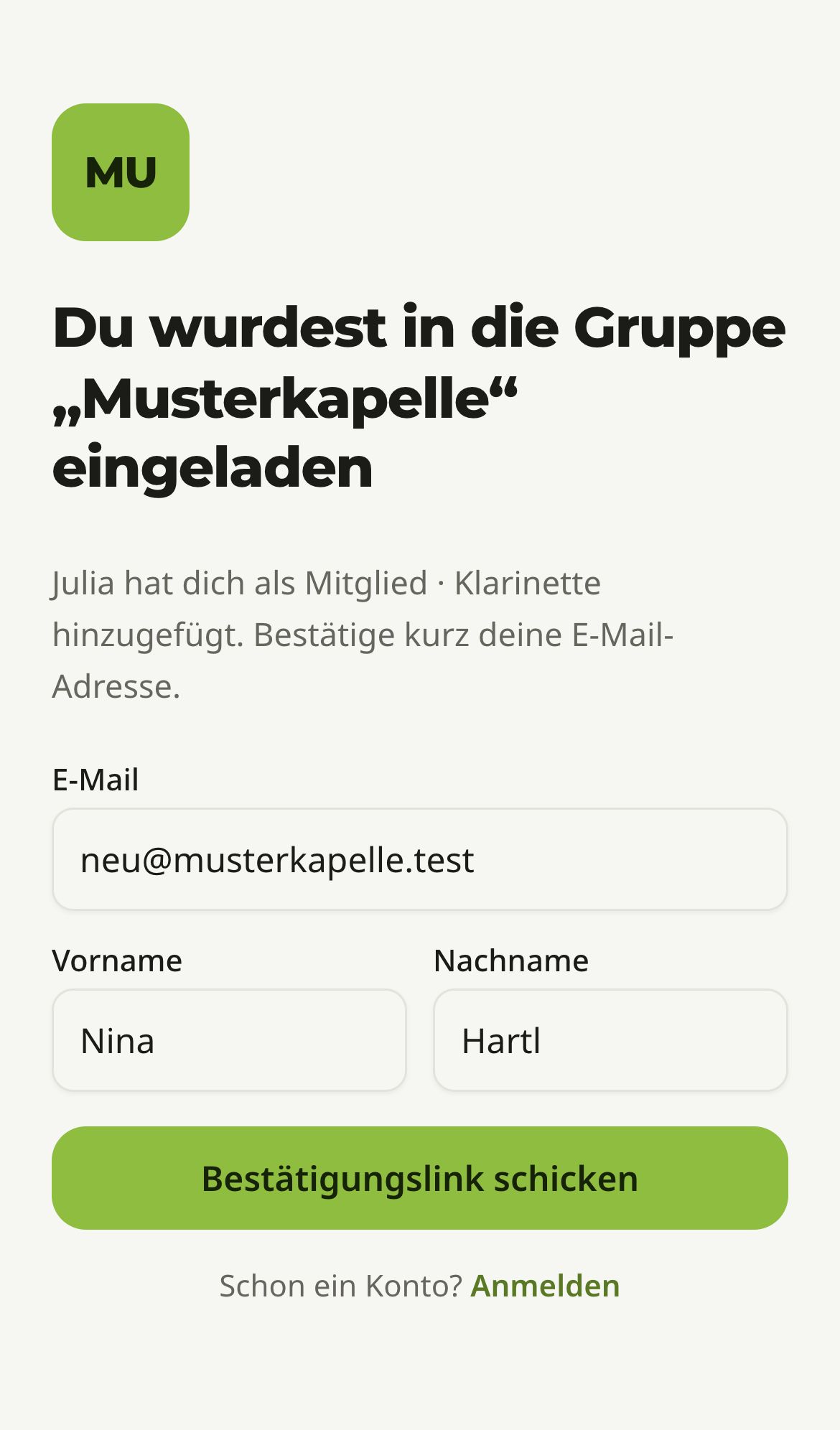 Die Einladungsseite: Gruppe, wer dich eingeladen hat, E-Mail, Vorname, Nachname und der Knopf „Bestätigungslink schicken“